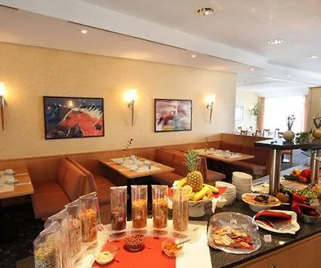 Ramada By Wyndham Hannover Messe 3*