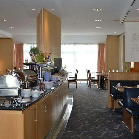 Ramada By Wyndham Hannover Messe Hotel 3*