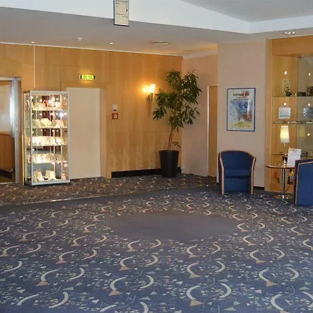 Ramada By Wyndham Hannover Messe Hotel 3*